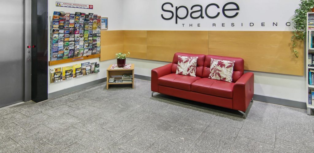 space-holiday-apartments_reception