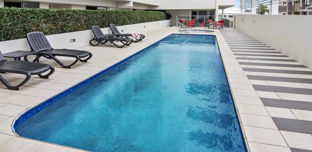 space-holiday-apartments_swimming-pool